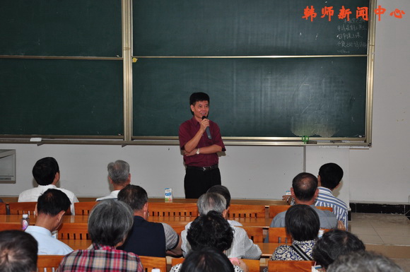 学校组织离退休教职工开展返校参观、座谈活动
